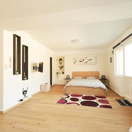 Studio-Balcon Center Of Монс Екстериор снимка